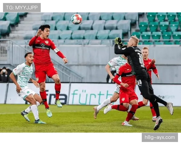 勒沃库森防线坚如磐石，稳居德甲榜首